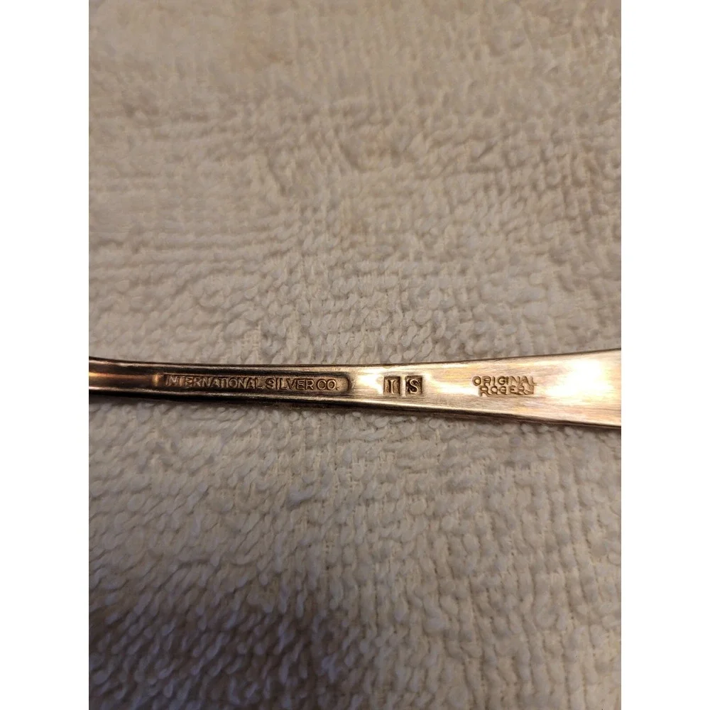 Vintage Original Rogers Estate Silverplate Pierced Tomato Server Spoon 7.5 in.